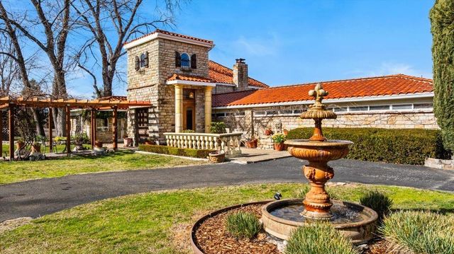 6525 Curtola Ranch Rd, Auburn, CA 95602