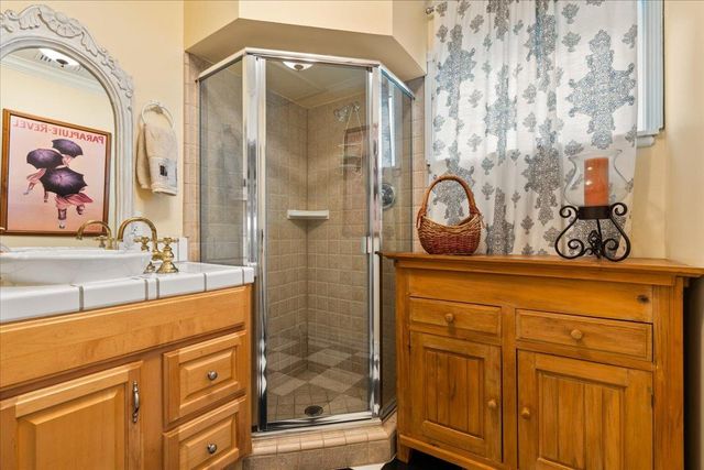 6525 Curtola Ranch Rd, Auburn, CA 95602