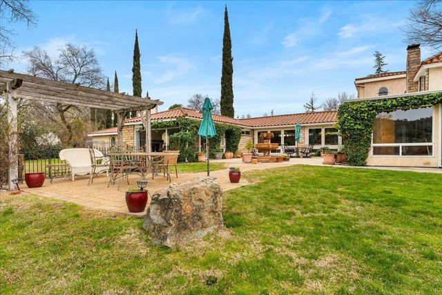 6525 Curtola Ranch Rd, Auburn, CA 95602