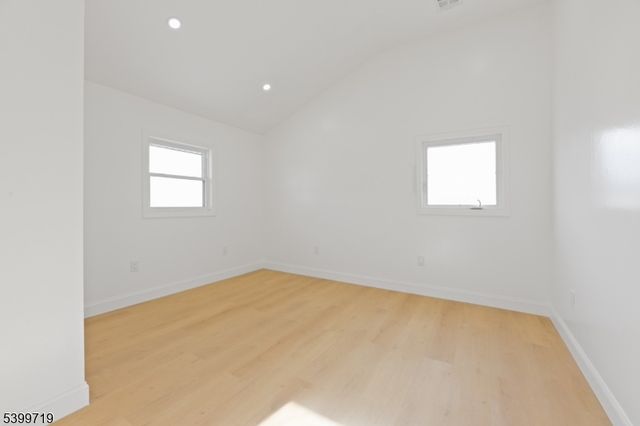 537 Ford Ave, Woodbridge Twp., NJ 08863