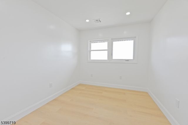 537 Ford Ave, Woodbridge Twp., NJ 08863