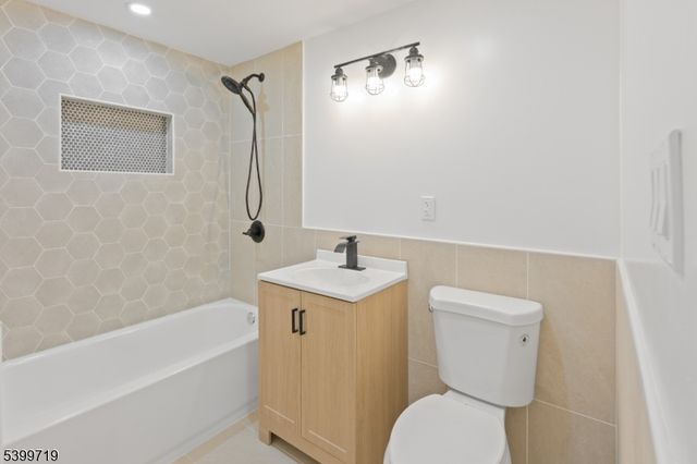 537 Ford Ave, Woodbridge Twp., NJ 08863