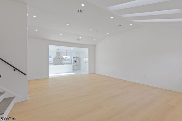 537 Ford Ave, Woodbridge Twp., NJ 08863