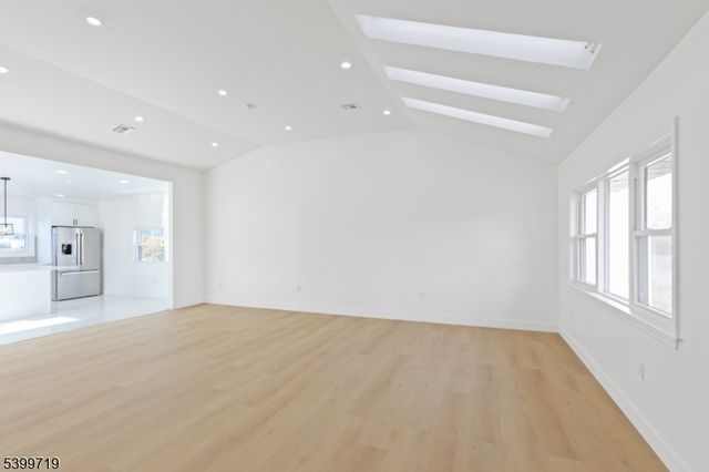 537 Ford Ave, Woodbridge Twp., NJ 08863