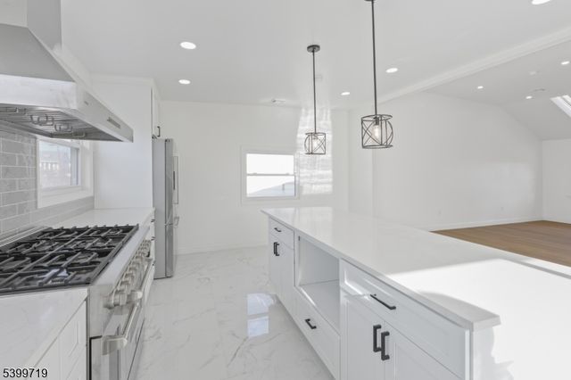 537 Ford Ave, Woodbridge Twp., NJ 08863