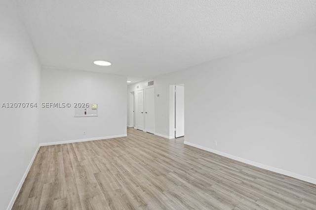 5335 NW 10th Ct 206, Plantation, FL 33313