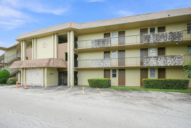 5335 NW 10th Ct 206, Plantation, FL 33313