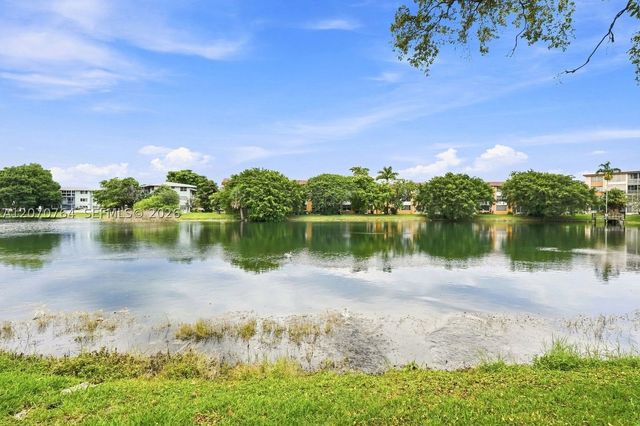 5335 NW 10th Ct 206, Plantation, FL 33313