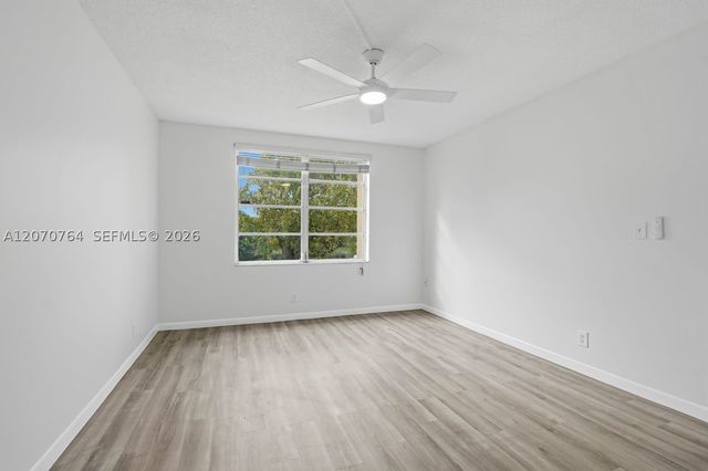 5335 NW 10th Ct 206, Plantation, FL 33313