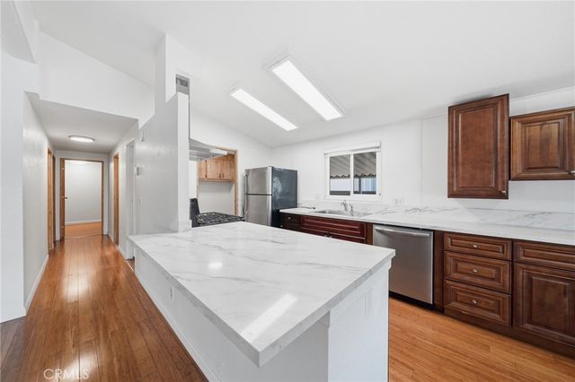 1201 W Valencia 97, Fullerton, CA 92833
