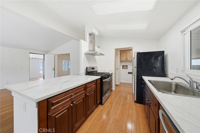 1201 W Valencia 97, Fullerton, CA 92833