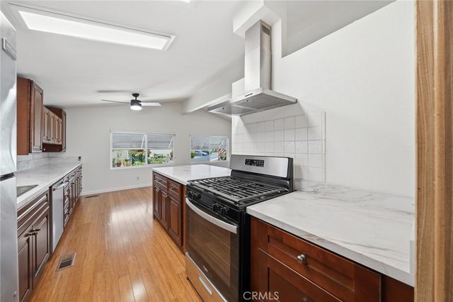 1201 W Valencia 97, Fullerton, CA 92833