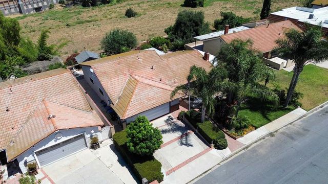 2481 Northmoor Dr, Corona, CA 92882