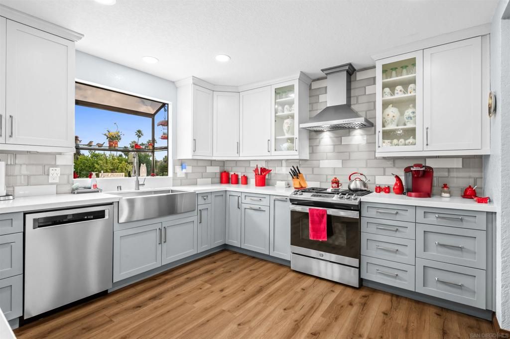 Image 10 of property listing at 2481 Northmoor Dr, Corona, CA 92882