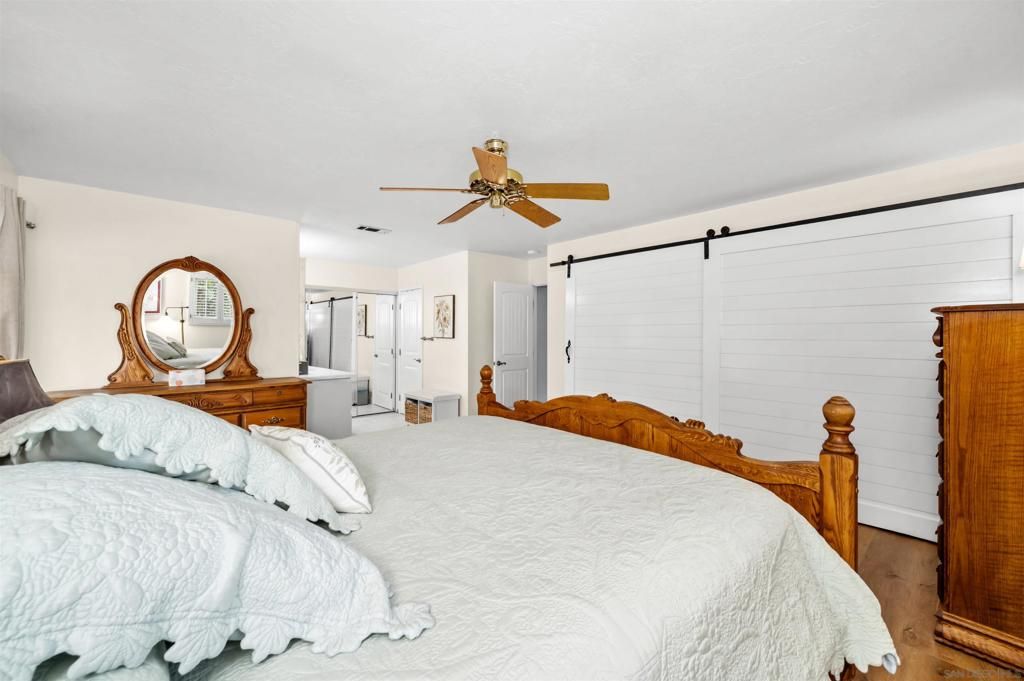 Image 15 of property listing at 2481 Northmoor Dr, Corona, CA 92882