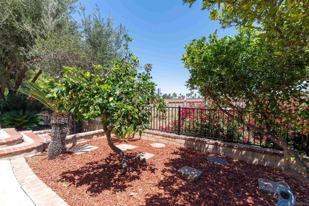 Image 26 of property listing at 2481 Northmoor Dr, Corona, CA 92882