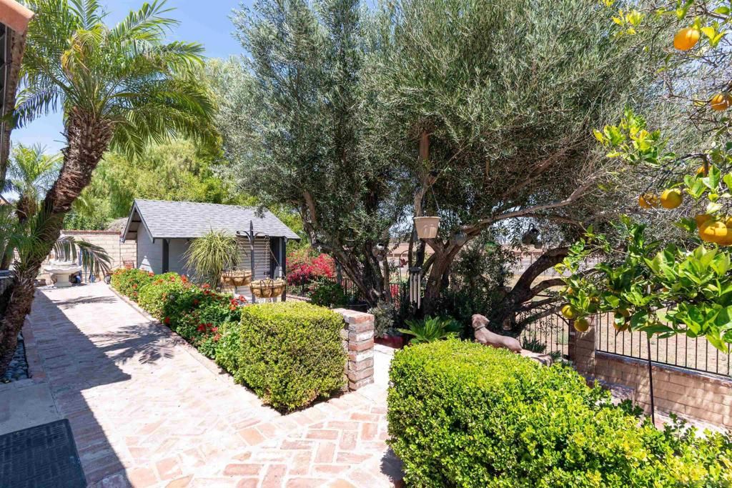 Image 27 of property listing at 2481 Northmoor Dr, Corona, CA 92882
