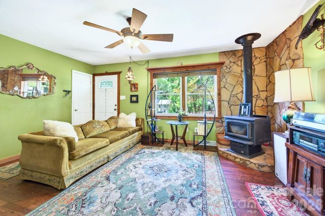 305 Melody Circle, Swannanoa, NC 28778
