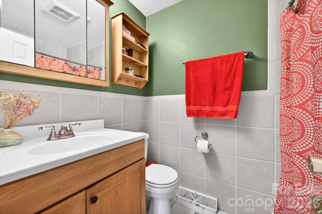 305 Melody Circle, Swannanoa, NC 28778