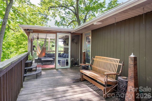 305 Melody Circle, Swannanoa, NC 28778