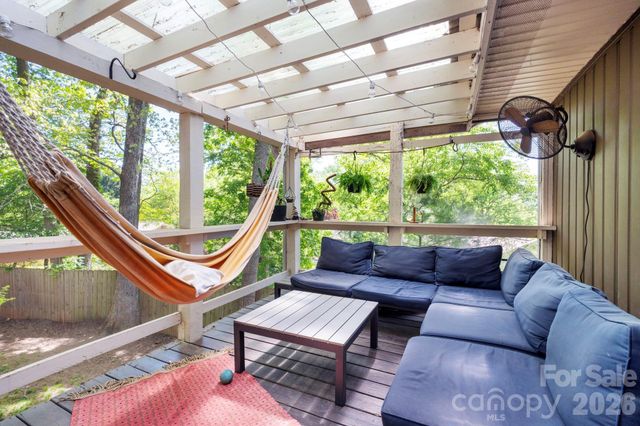305 Melody Circle, Swannanoa, NC 28778