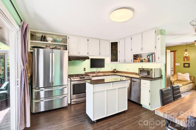 305 Melody Circle, Swannanoa, NC 28778