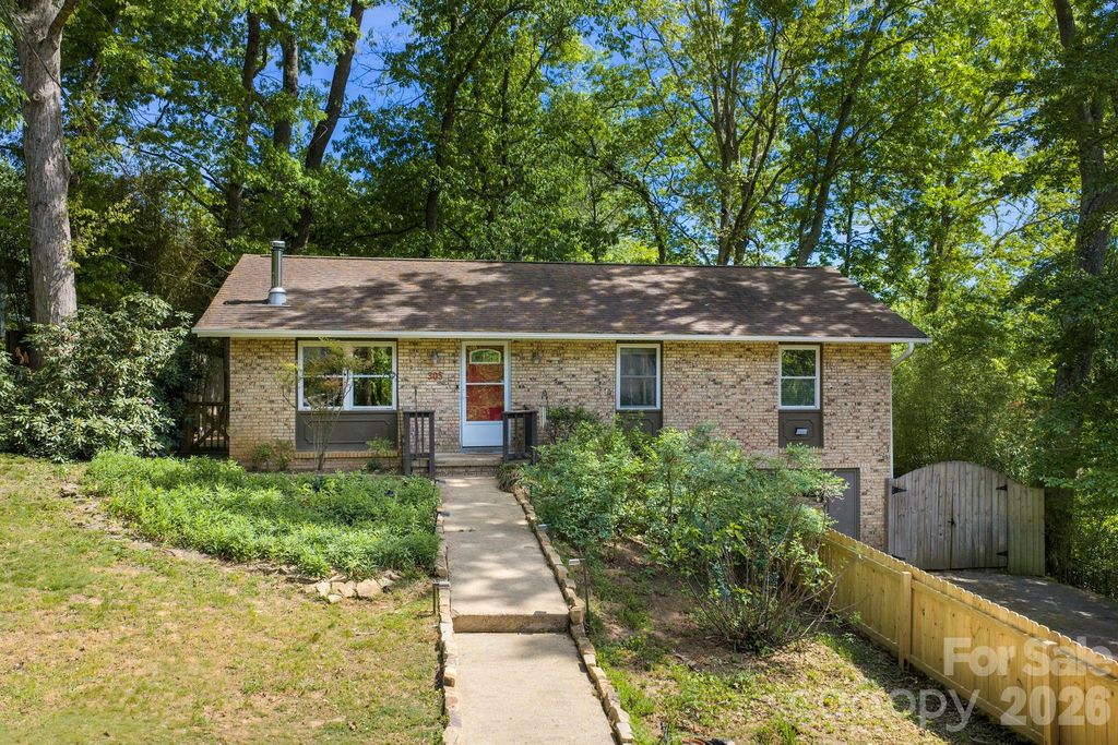 305 Melody Circle, Swannanoa, NC 28778
