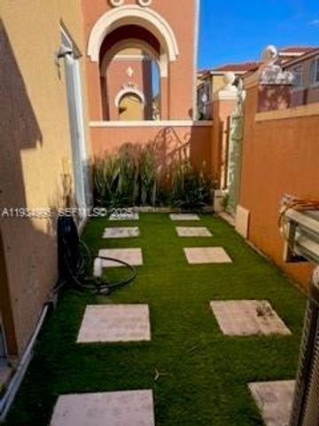 10643 SW 7th St 1806, Pembroke Pines, FL 33025