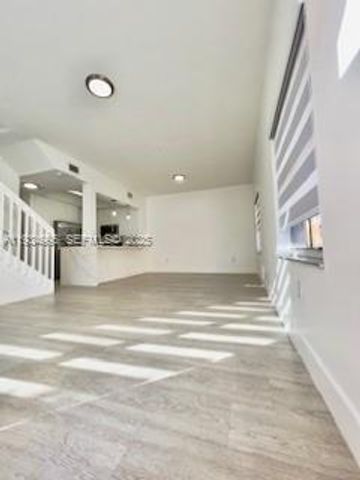 10643 SW 7th St 1806, Pembroke Pines, FL 33025