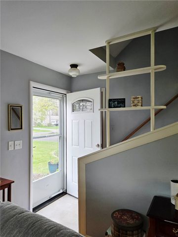 38 Shadmore Drive, Greece, NY 14626