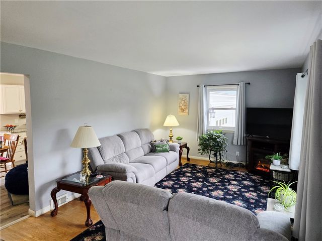 38 Shadmore Drive, Greece, NY 14626