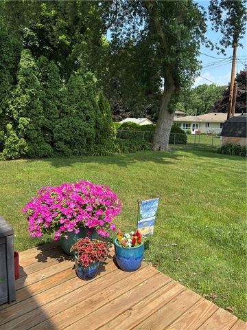 38 Shadmore Drive, Greece, NY 14626