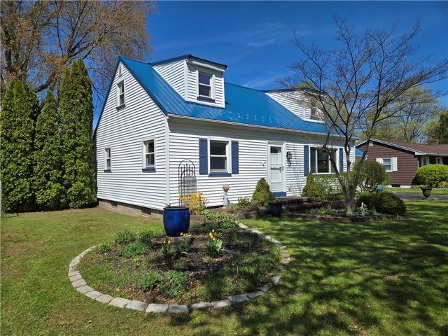38 Shadmore Drive, Greece, NY 14626