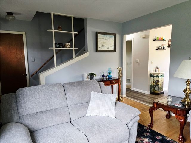 38 Shadmore Drive, Greece, NY 14626