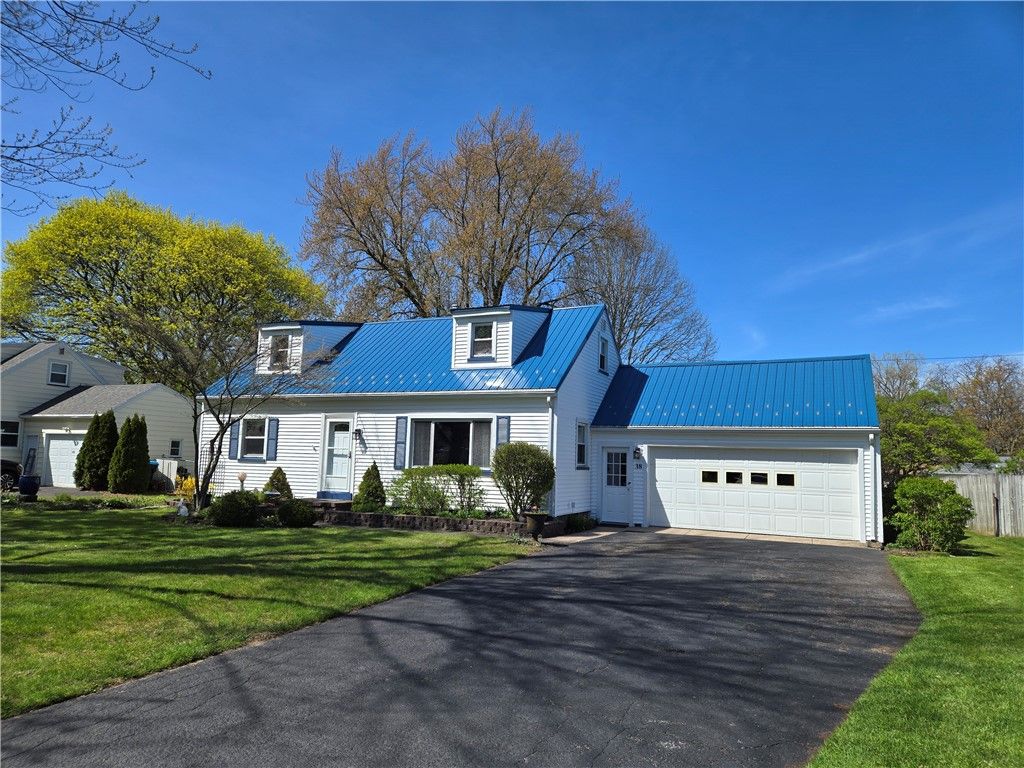 38 Shadmore Drive, Greece, NY 14626
