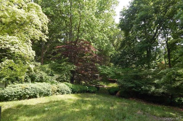 9 Tower Hill Road, Shoreham, NY 11786