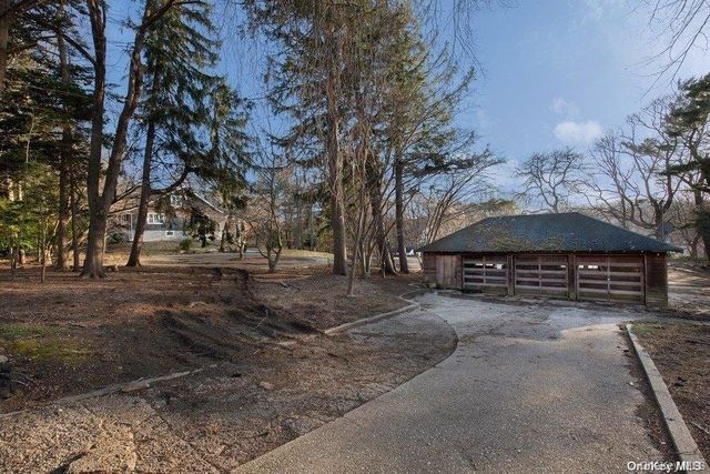 9 Tower Hill Road, Shoreham, NY 11786