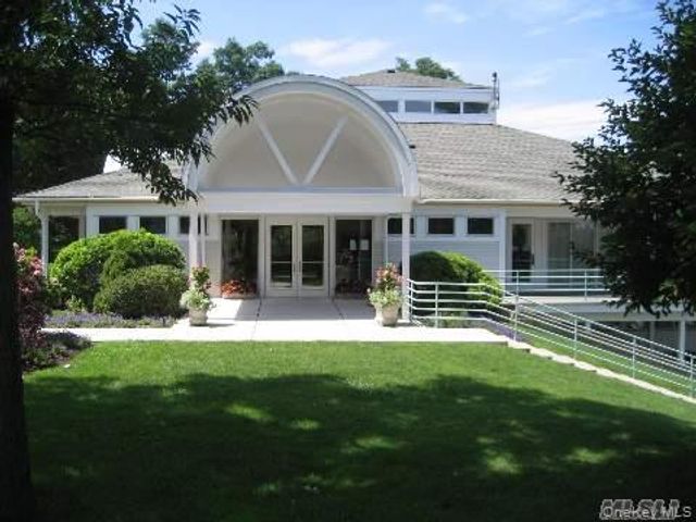 9 Tower Hill Road, Shoreham, NY 11786