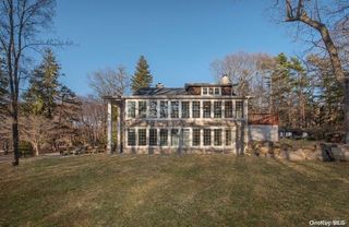 9 Tower Hill Road, Shoreham, NY 11786