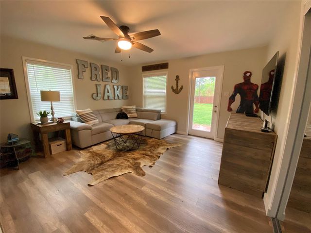 1012 Winding Road, College Station, TX 77840