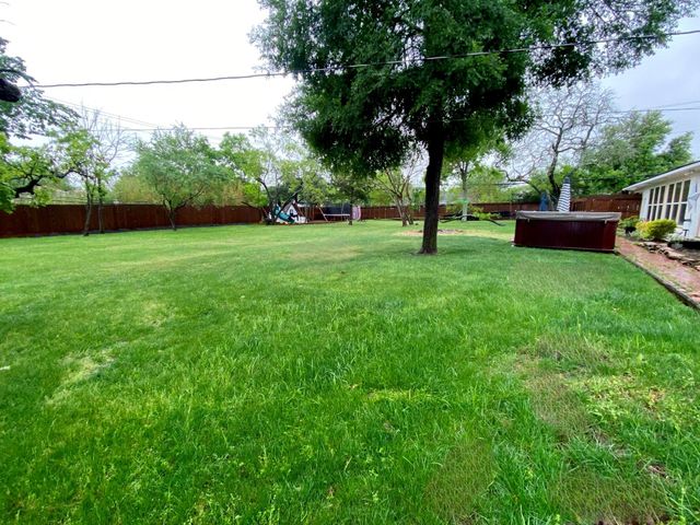 1012 Winding Road, College Station, TX 77840