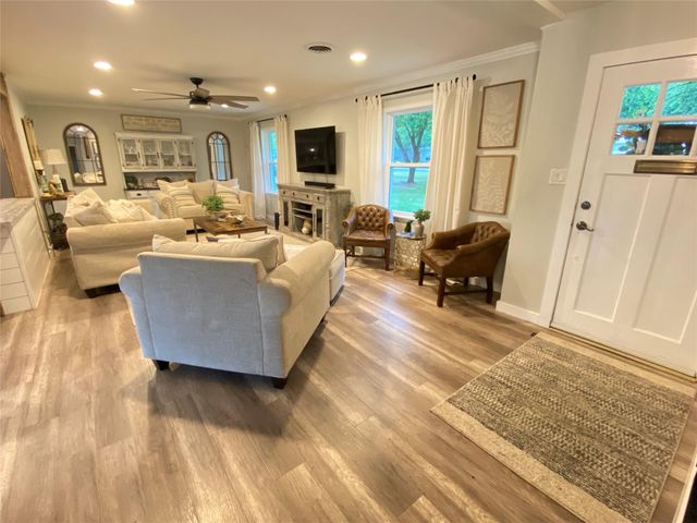 1012 Winding Road, College Station, TX 77840