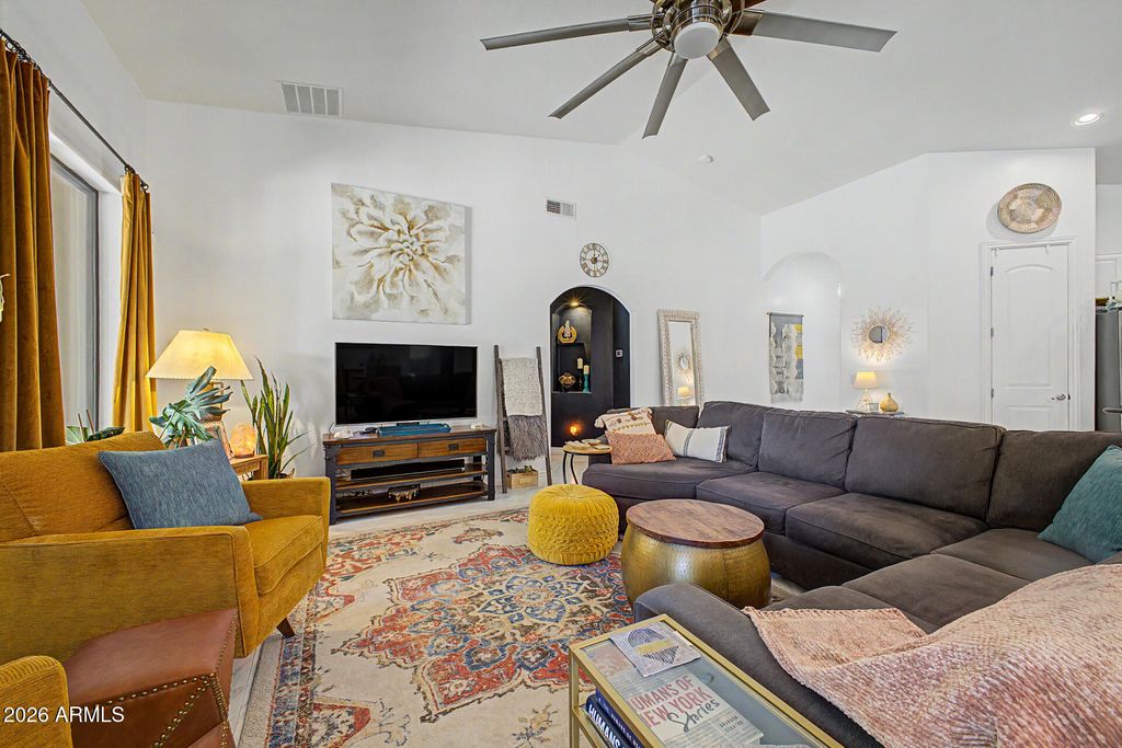 Image 18 of property listing at 4404 W LODGE Drive, Laveen, AZ 85339