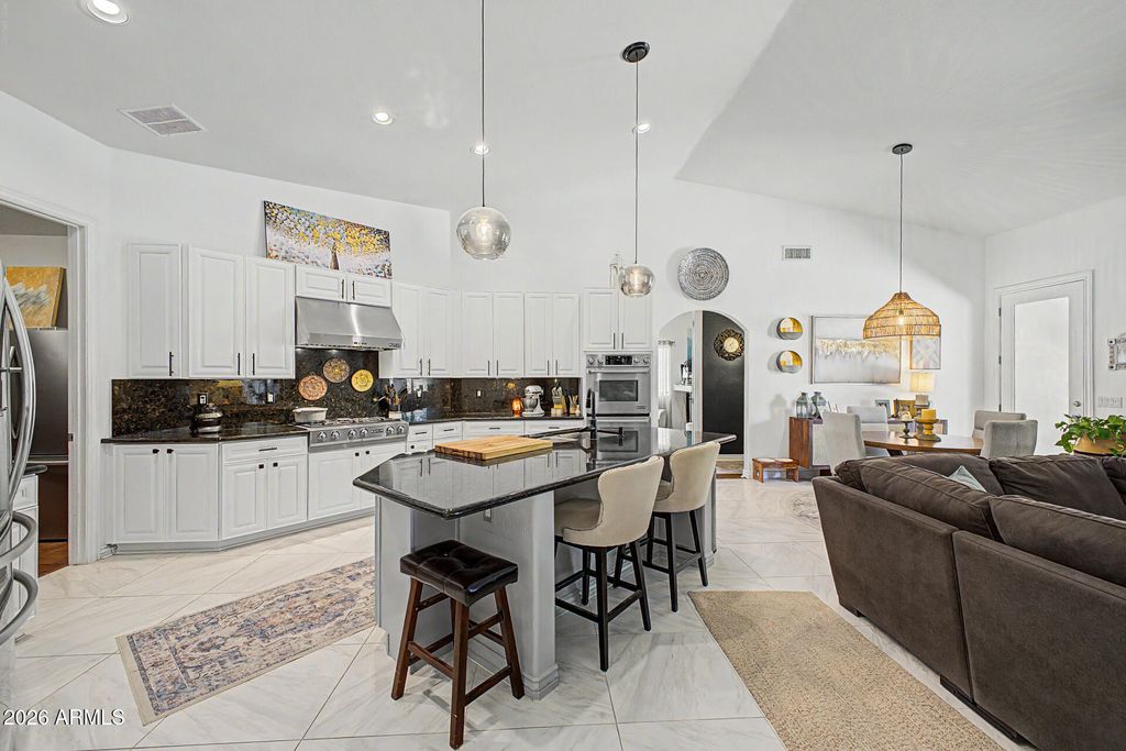 Image 19 of property listing at 4404 W LODGE Drive, Laveen, AZ 85339