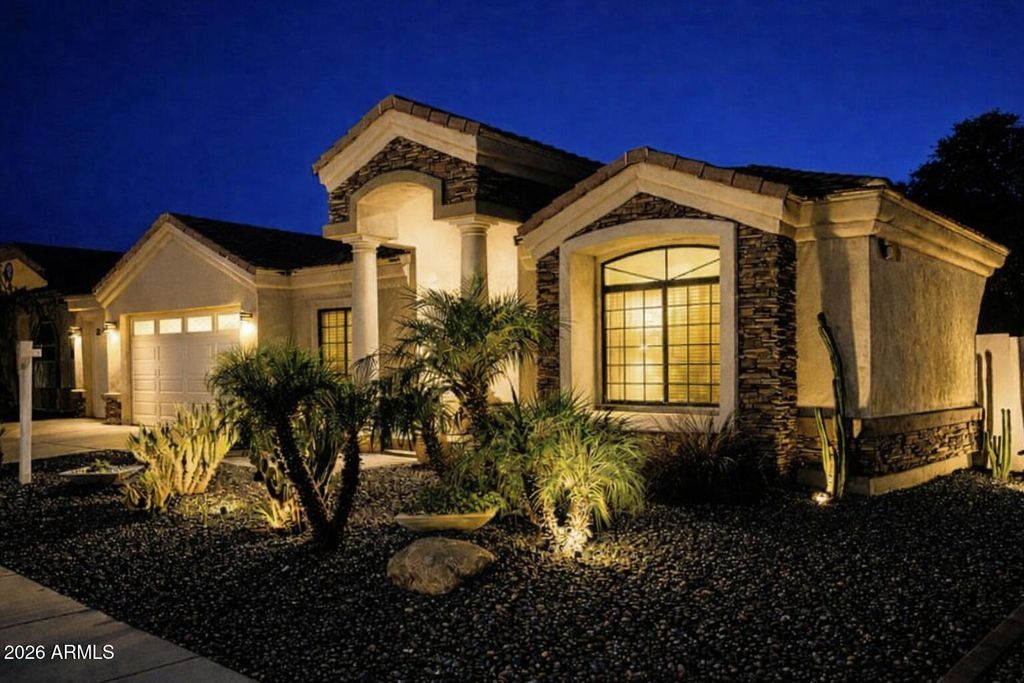 Image 2 of property listing at 4404 W LODGE Drive, Laveen, AZ 85339