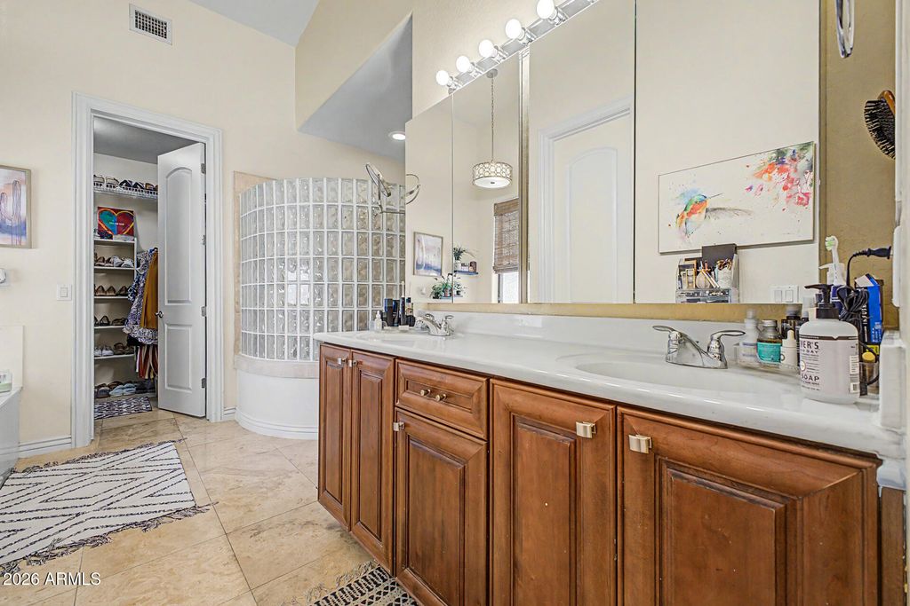 Image 23 of property listing at 4404 W LODGE Drive, Laveen, AZ 85339