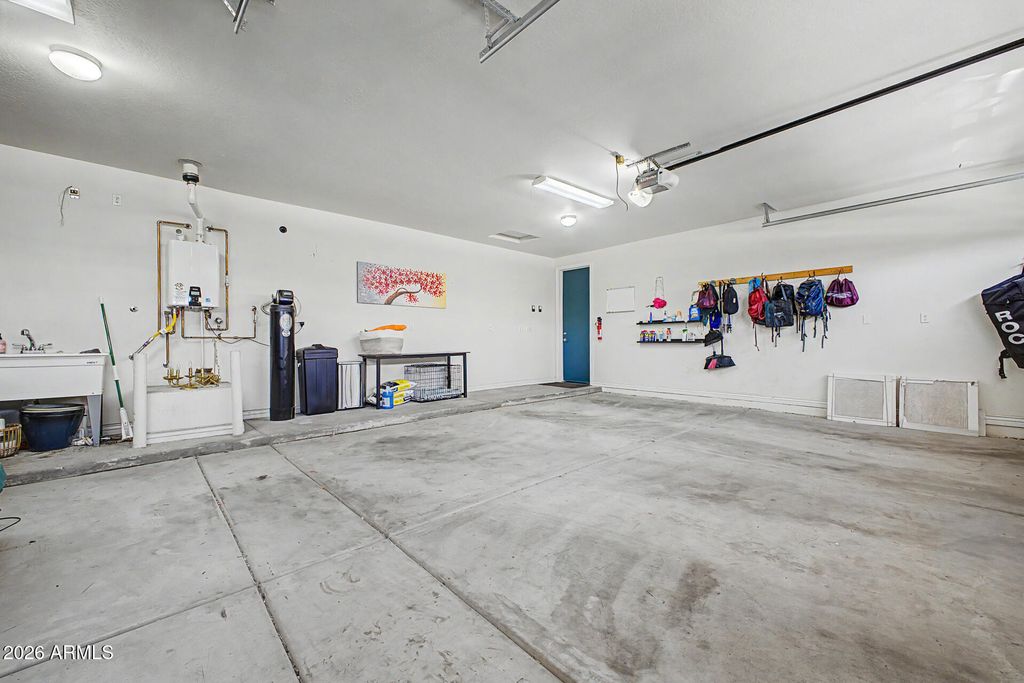 Image 37 of property listing at 4404 W LODGE Drive, Laveen, AZ 85339