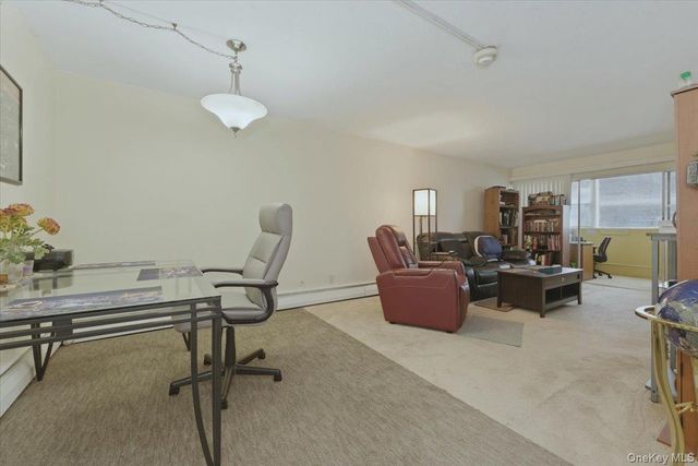 222 Smith Street 2E, Freeport, NY 11520