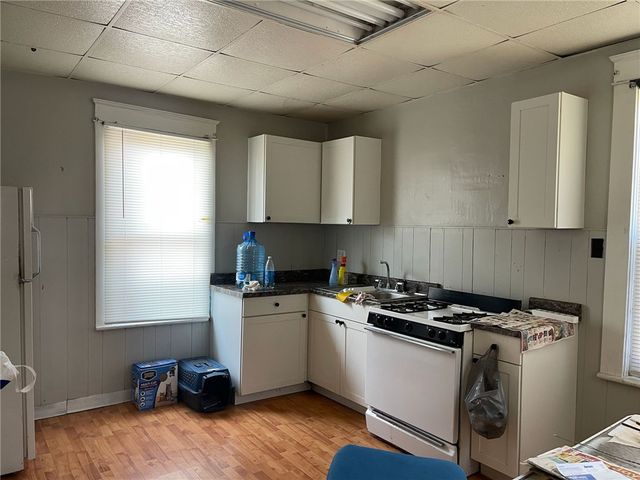 126 Elmwood St, Union Twp, PA 16101