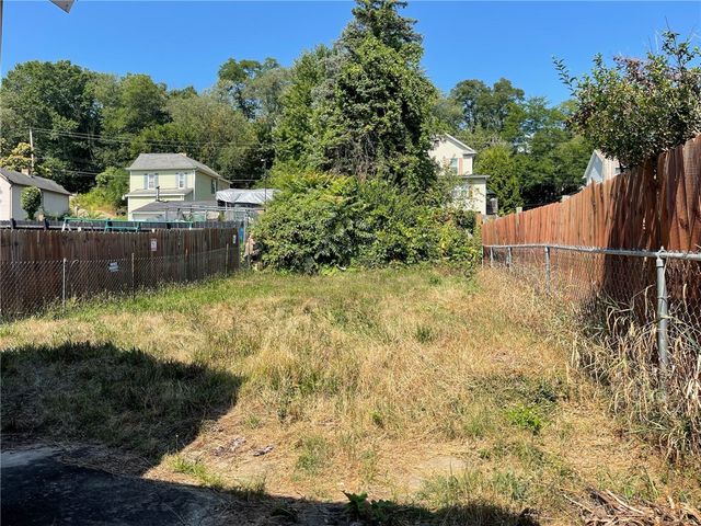 126 Elmwood St, Union Twp, PA 16101